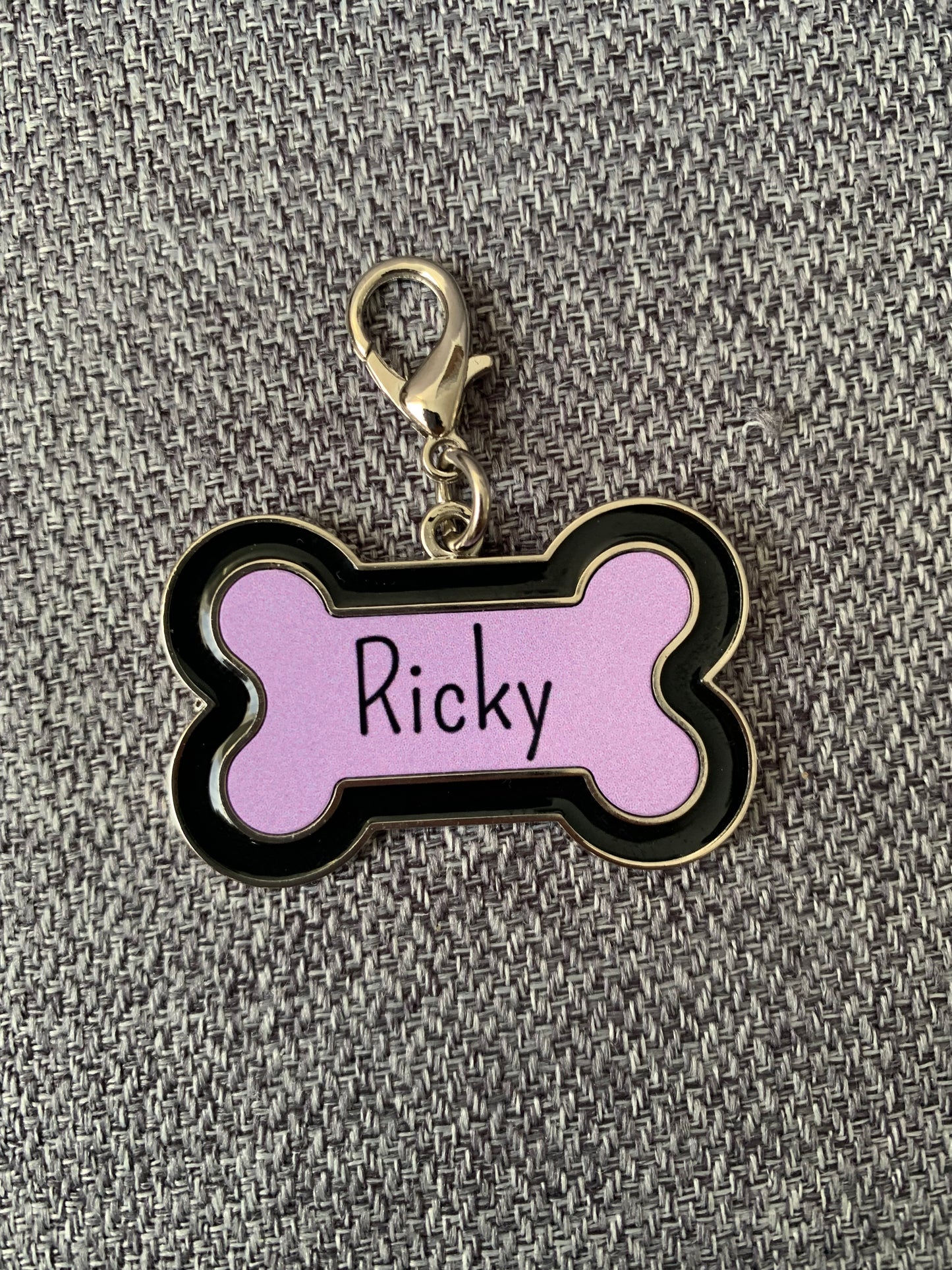 Naamplaatje hond met tekst